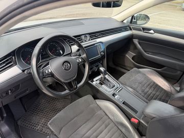 Volkswagen Passat - 10