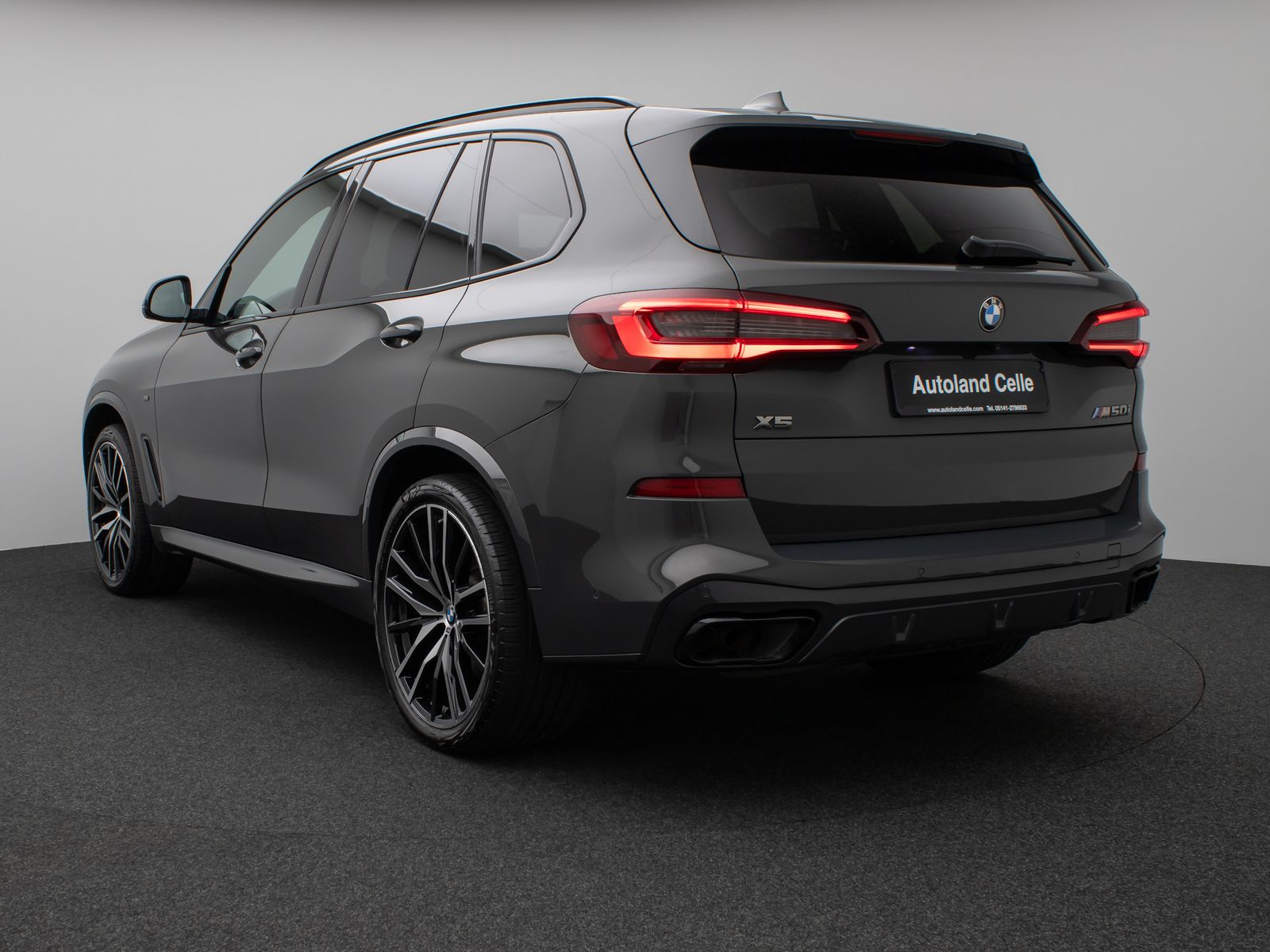 Fahrzeugabbildung BMW X5 M50i Panorama 360° Laser HUD H/K Individual