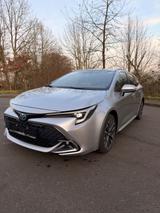 Toyota Corolla 2,0 Hybrid Team Deutsch Touring Spor... - Toyota Corolla mit Benzin-Antrieb: Automatik