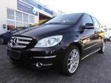 Mercedes-Benz B 180 B -Klasse + Automatik + AHK - Mercedes-Benz B 180 in Bielefeld