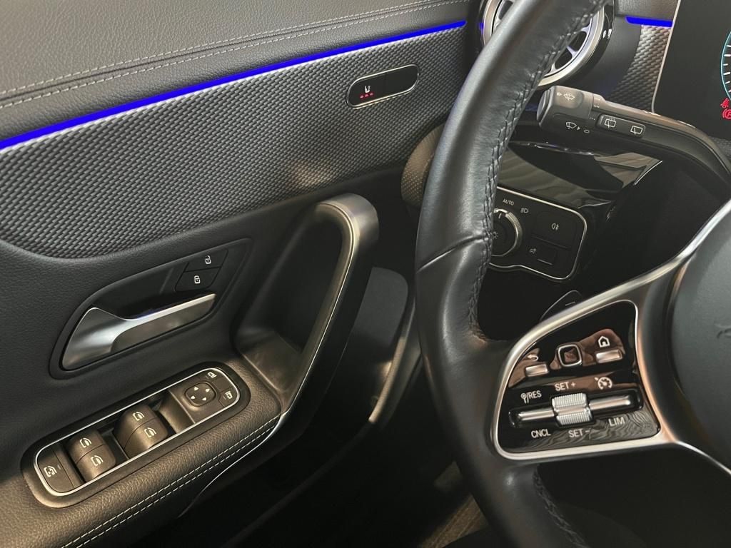 Fahrzeugabbildung Mercedes-Benz CLA 200 d SB Progressive Navi LED KAM SHZ Ambie.
