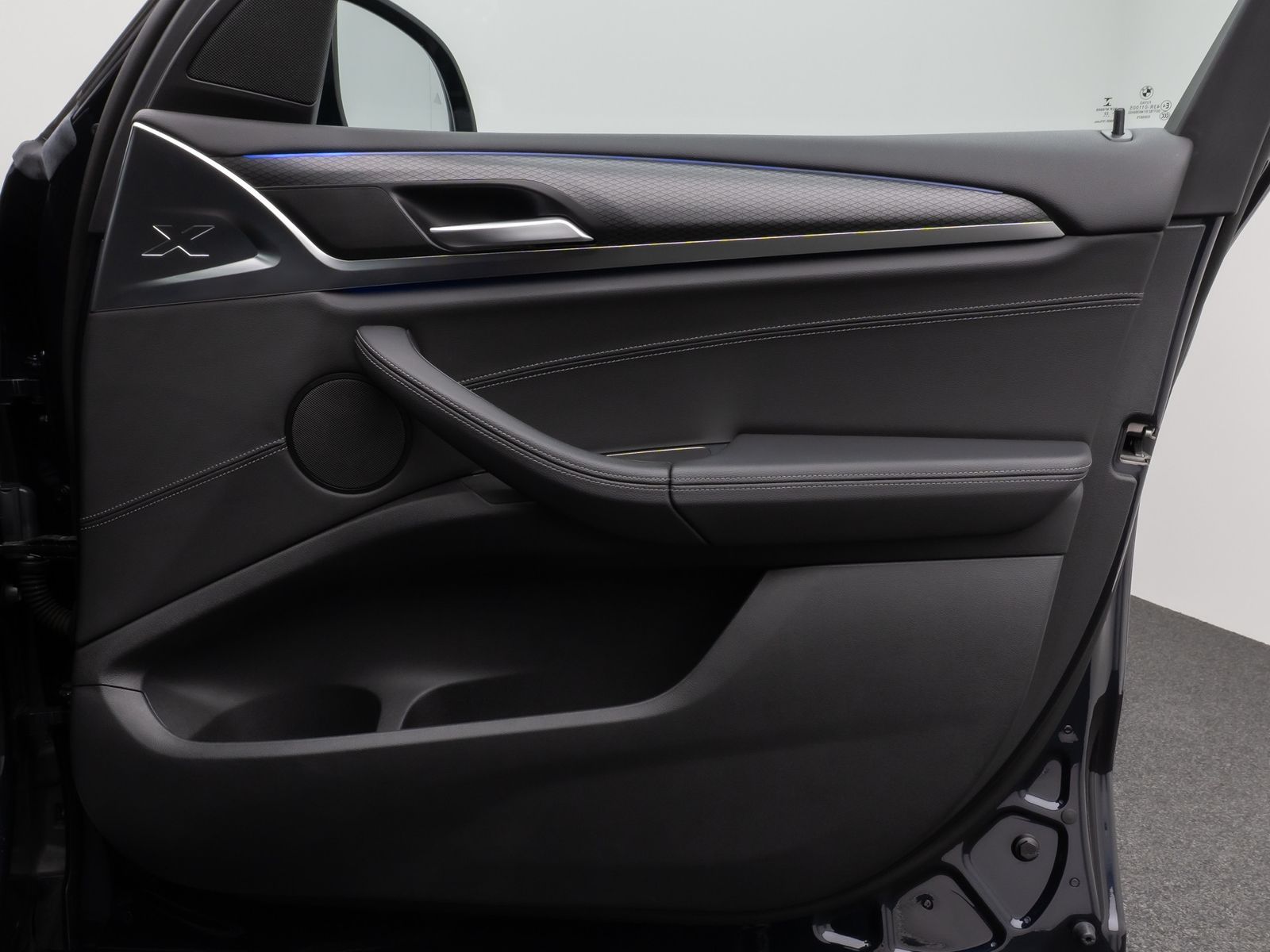 Fahrzeugabbildung BMW X3 xD20i M Sport Panorama 360°DAB HiFi Komfort