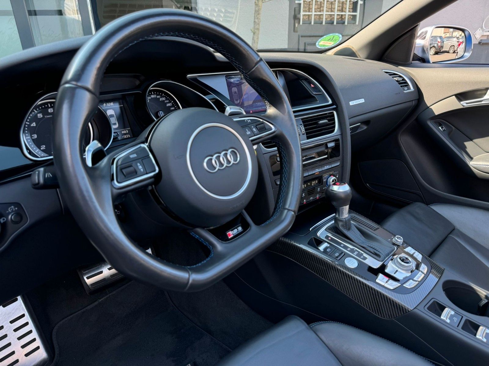 Fahrzeugabbildung Audi RS5 RS 5 Cabriolet 4.2 FSI quattro