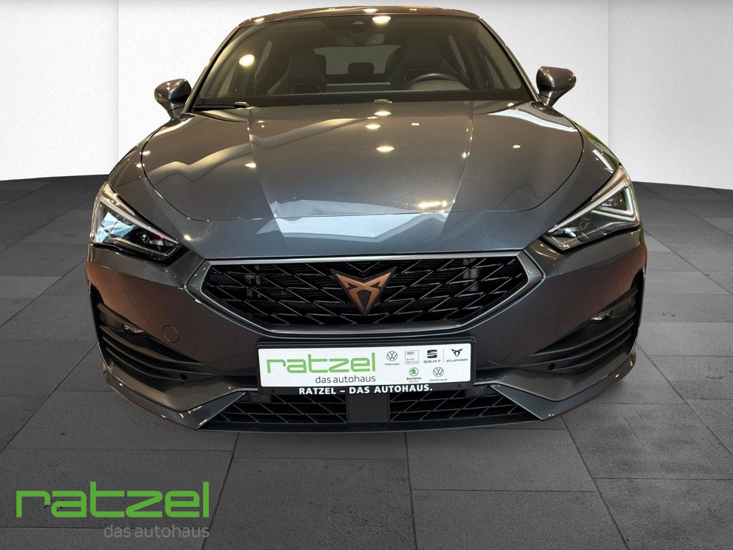 Fahrzeugabbildung CUPRA Leon Cupra 1.5 eTSI Navi Kamera Matrix LED panod