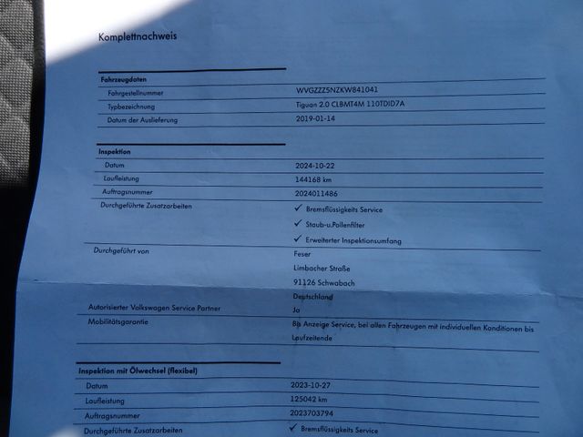 Fahrzeugabbildung Volkswagen Tiguan/R-Line/4x4/DSG/AHK/Navi/Super Optik