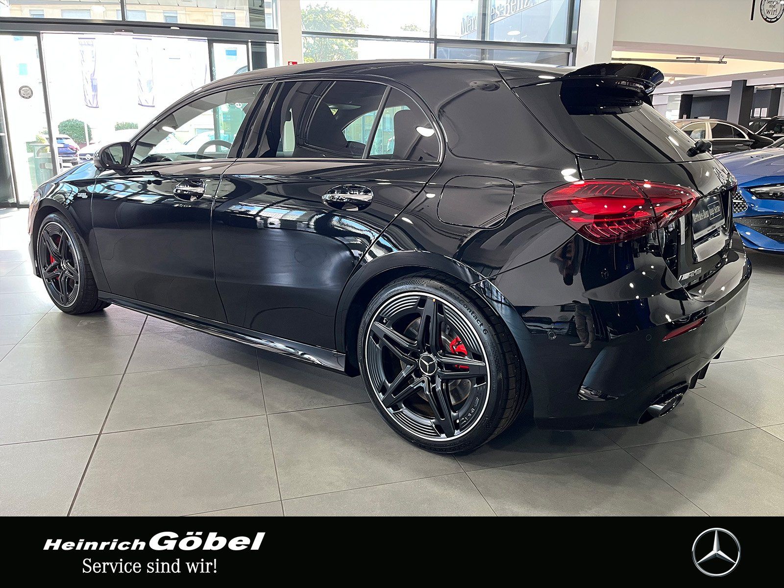 Fahrzeugabbildung Mercedes-Benz A 35 4M PANO+HUD+BURMESTER+NIGHT+360°+MEMORY