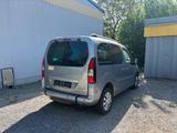 Citroën Berlingo Selection-Wenderampe-PDC vo+hi+Navi - Citroën Berlingo mit Diesel-Antrieb: Kombi