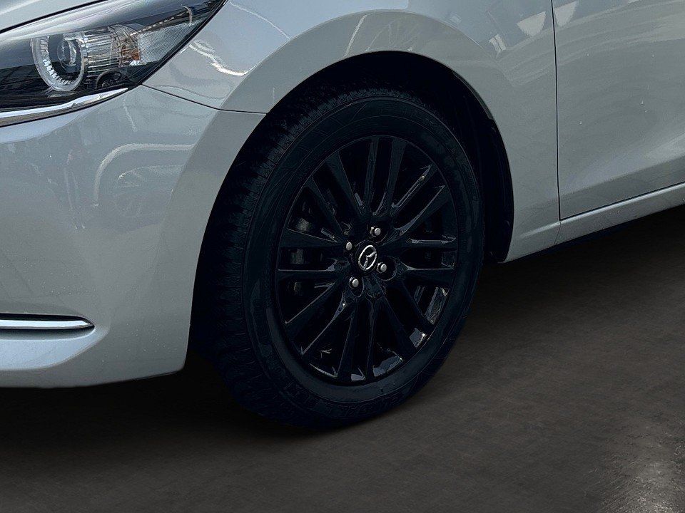 Fahrzeugabbildung Mazda 2 1.5i 90PS 6AG HOMURA TOU-P2
