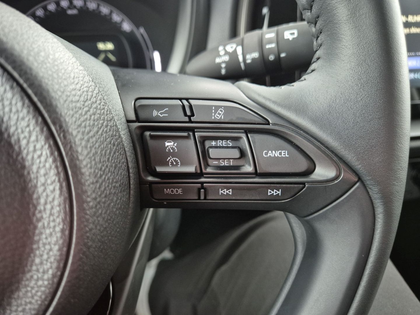 Fahrzeugabbildung Toyota Aygo X AYGO 1,0 Play Apple CarPlay Android Auto