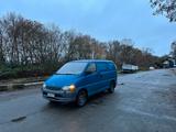 Toyota Hiace - Toyota Hiace mit Schiebetür