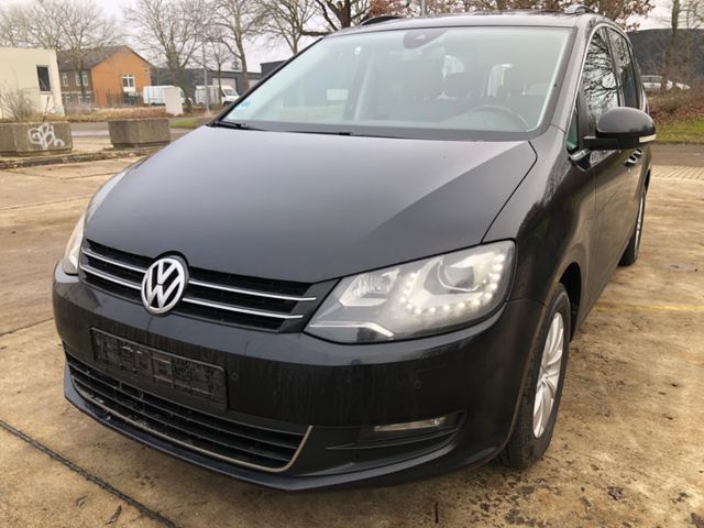 Volkswagen Sharan 2,0TDI DSG  BMT 7-Sitzer+Panorama+NAVI