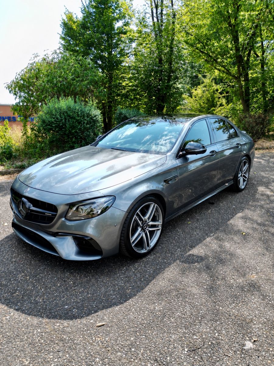 MERCEDES-BENZ Mercedes-AMG E 63 4MATIC+ 