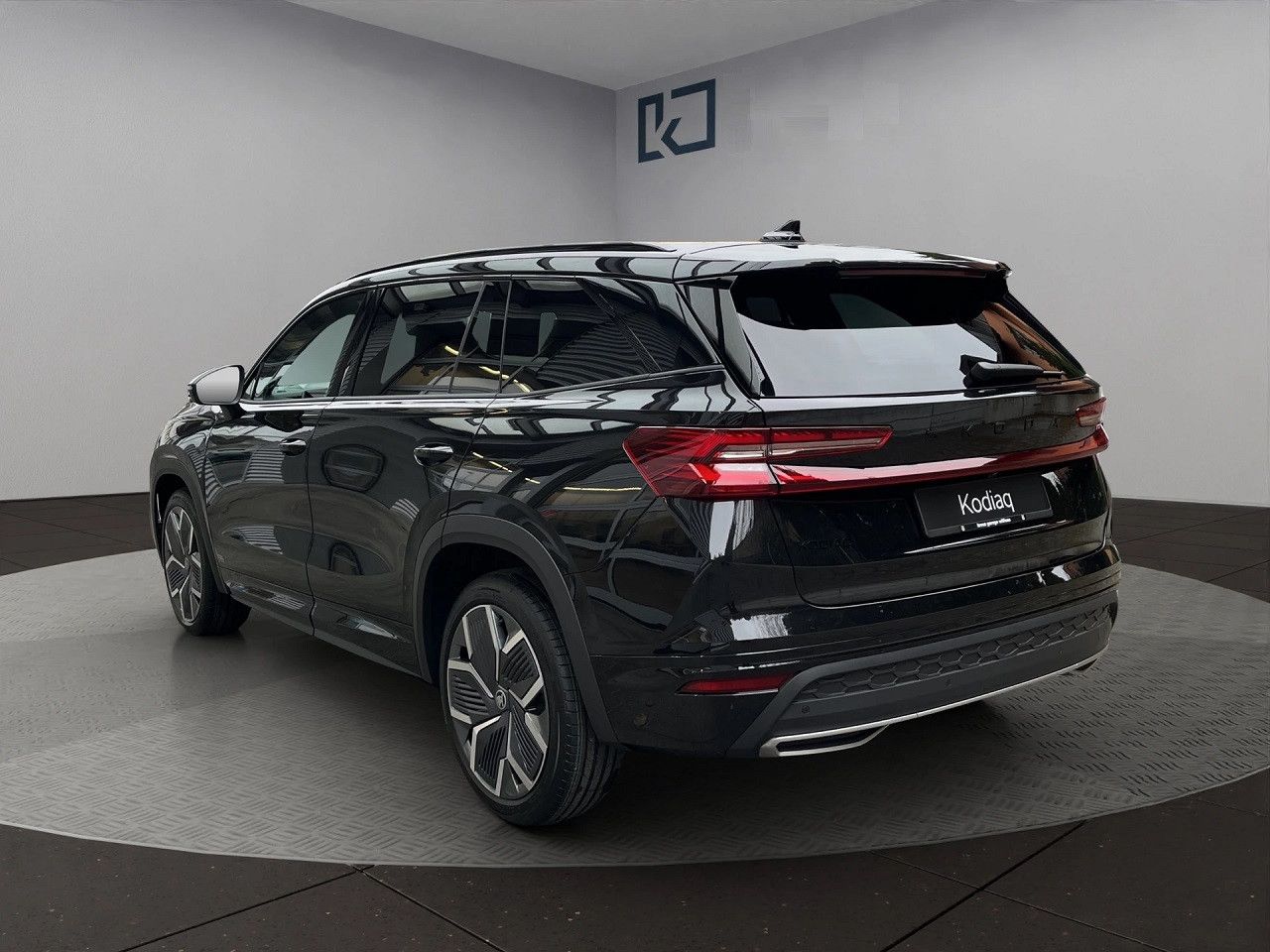 Skoda Kodiaq IV 1.5 TSI DSG PHEV Sportline VOLLAUSST imagem 2