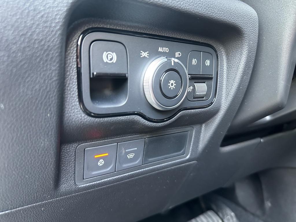Mercedes-Benz T 180 PROGRESSIVE Lang Navi LED Kamera Tempomat
