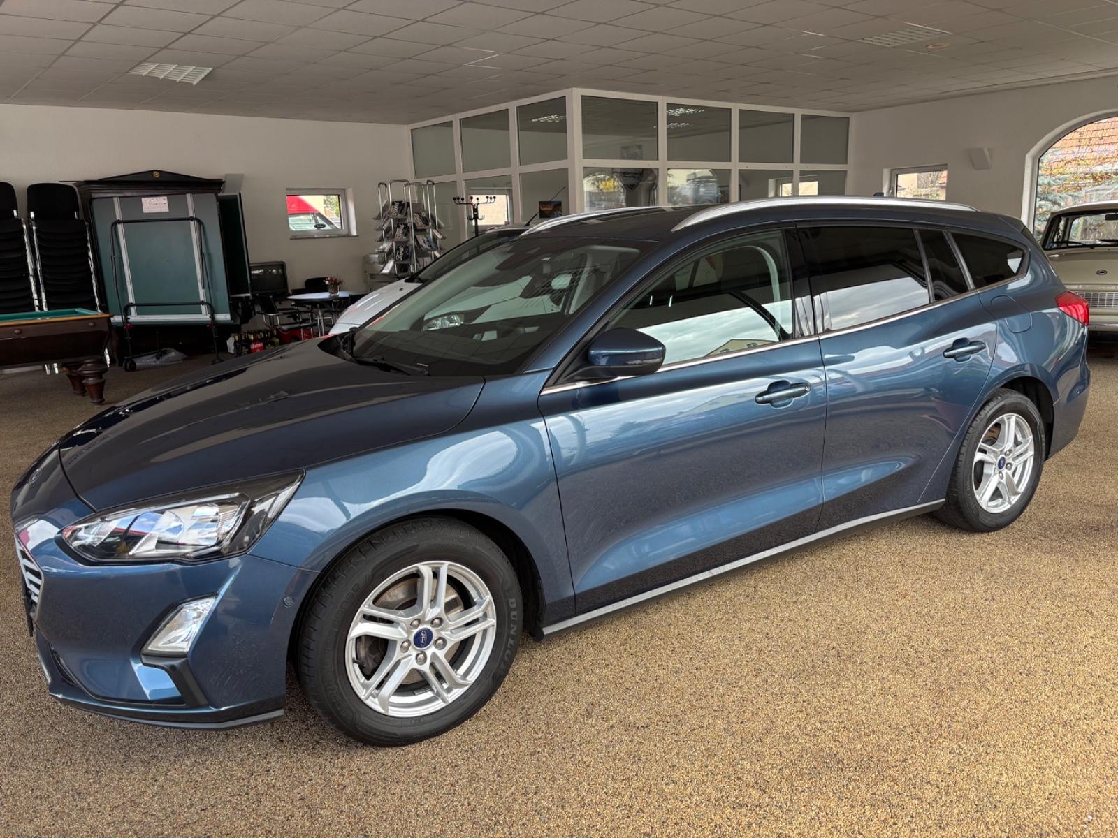 Ford Focus 1,0 EcoB Hybrid 92kW Cool&Connect Turnier