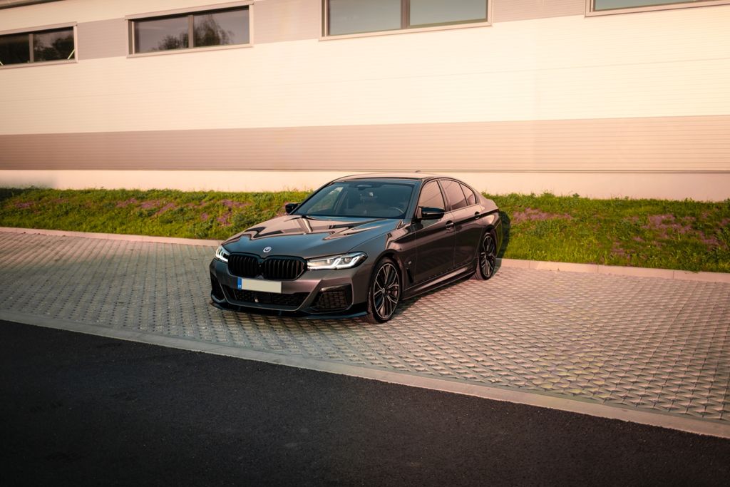Image of BMW 540