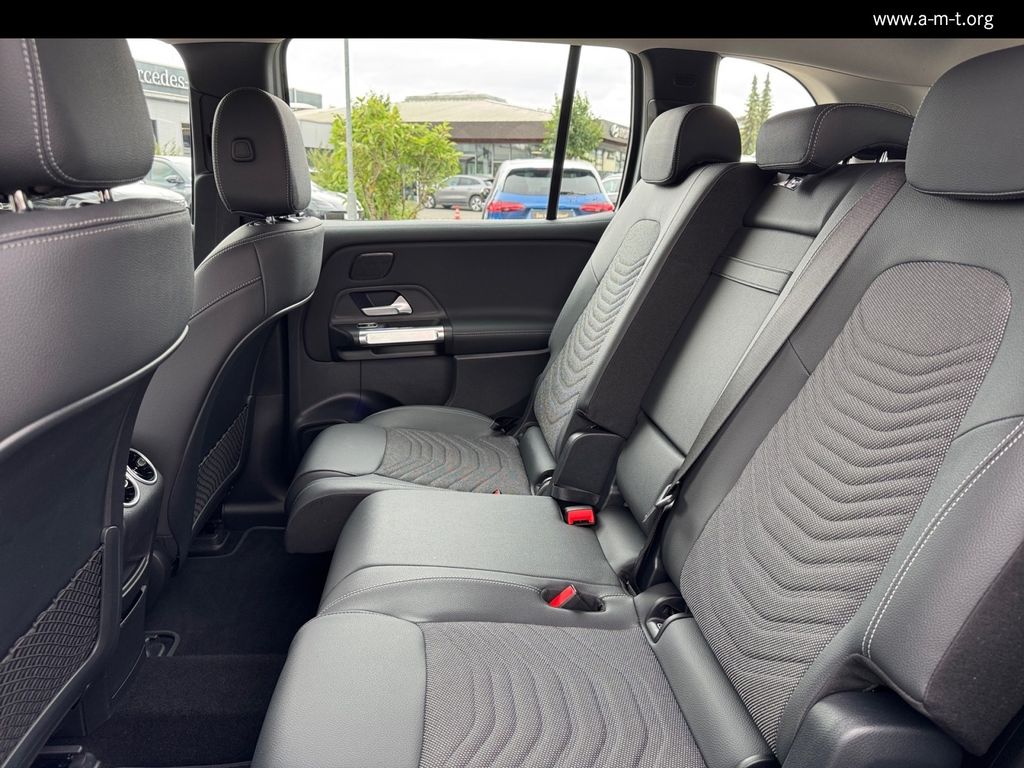 MERCEDES-BENZ EQB 300 4M Progr.Adv.*AHK*Totwinkel*Sound*Winter