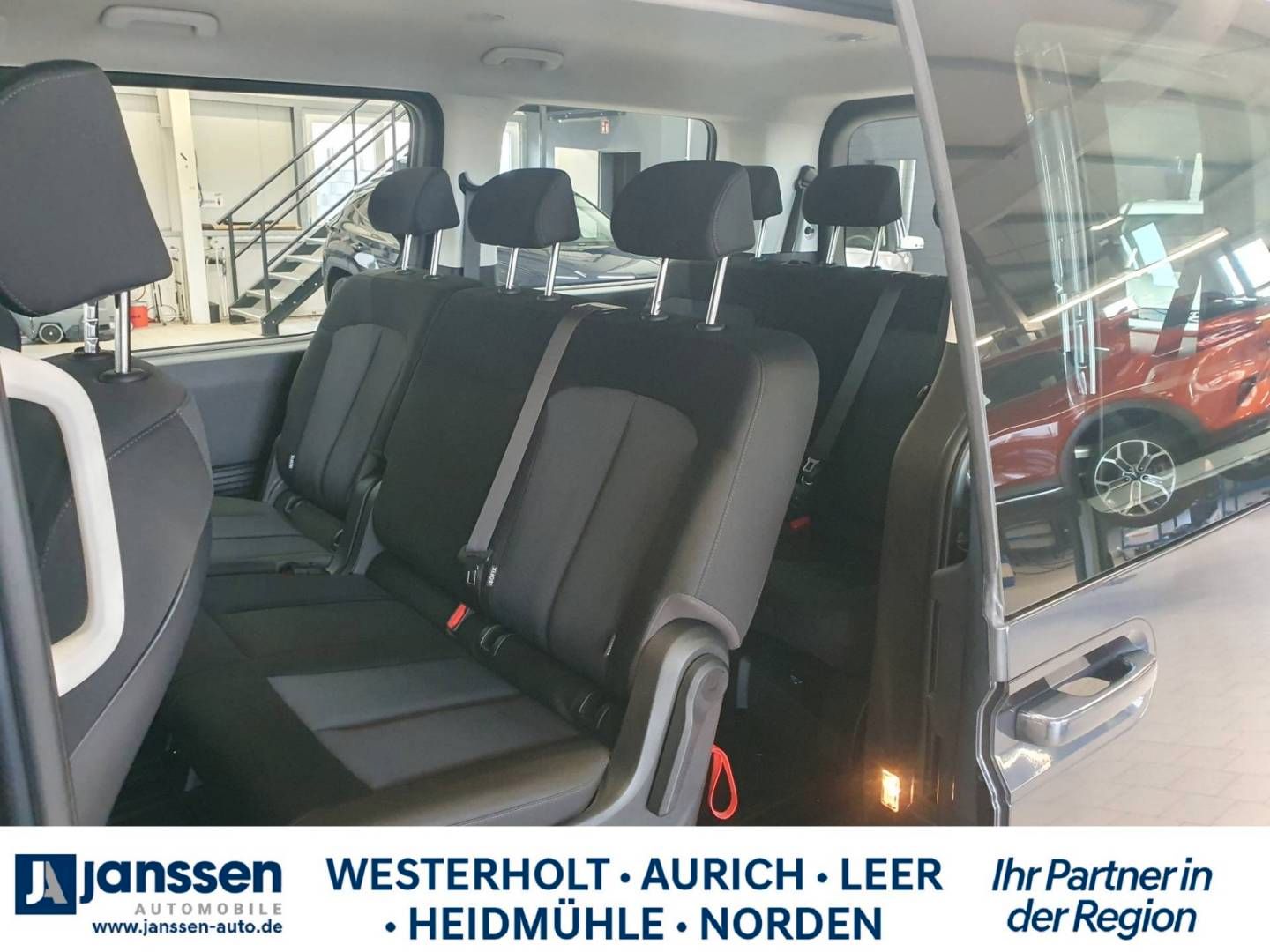 Fahrzeugabbildung Hyundai STARIA 9-Sitzer TREND