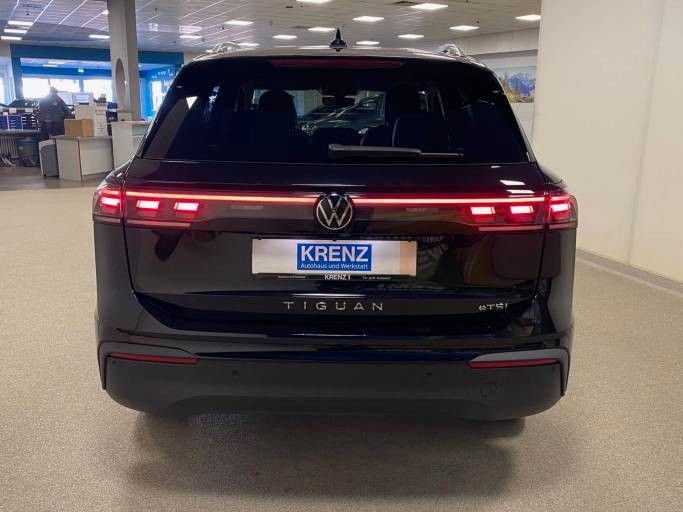 Fahrzeugabbildung Volkswagen Tiguan 1.5 eTSI OPF DSG+AHK + NAVI+PARKASSISTENT
