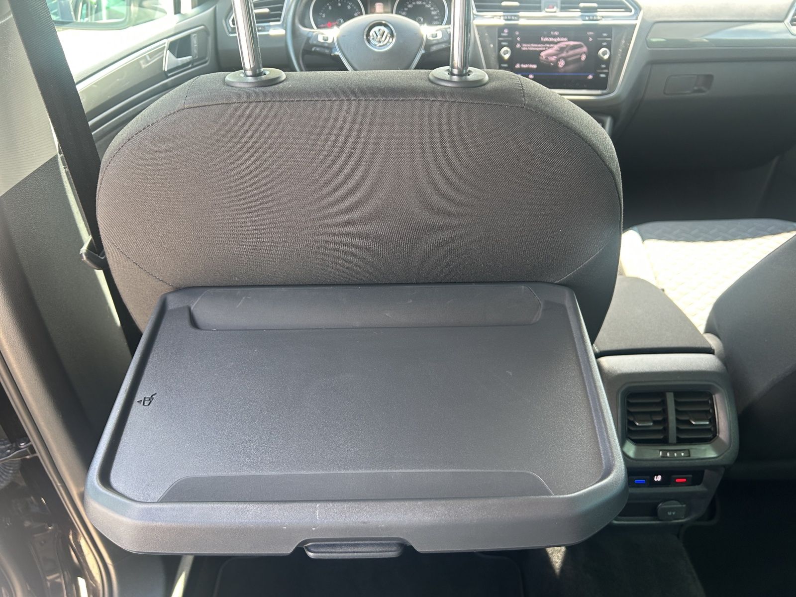 Fahrzeugabbildung Volkswagen Tiguan IQ.DRIVE LED Navi ACC AHK RFK SHZ