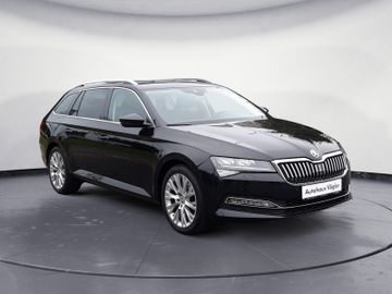 Skoda Superb Combi 2,0 TDI DSG Style Navi LED AHK Stan