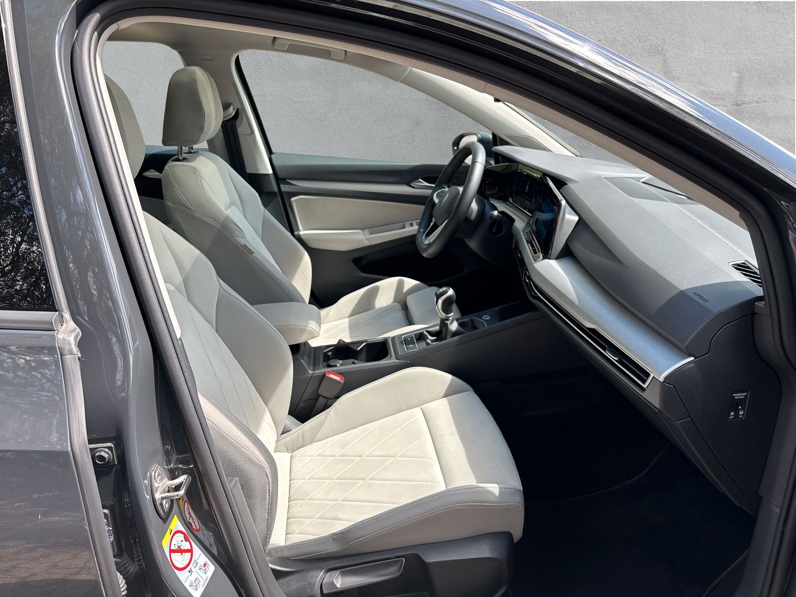 Fahrzeugabbildung Volkswagen Golf Variant 2.0 TDI Life AHK Pano Kamera Keyles