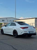 Mercedes-Benz CLA 35 AMG Mercedes /AMG lenkrad/Pano/SZH/Alcant - Mercedes-Benz CLA 35 AMG: Coupe