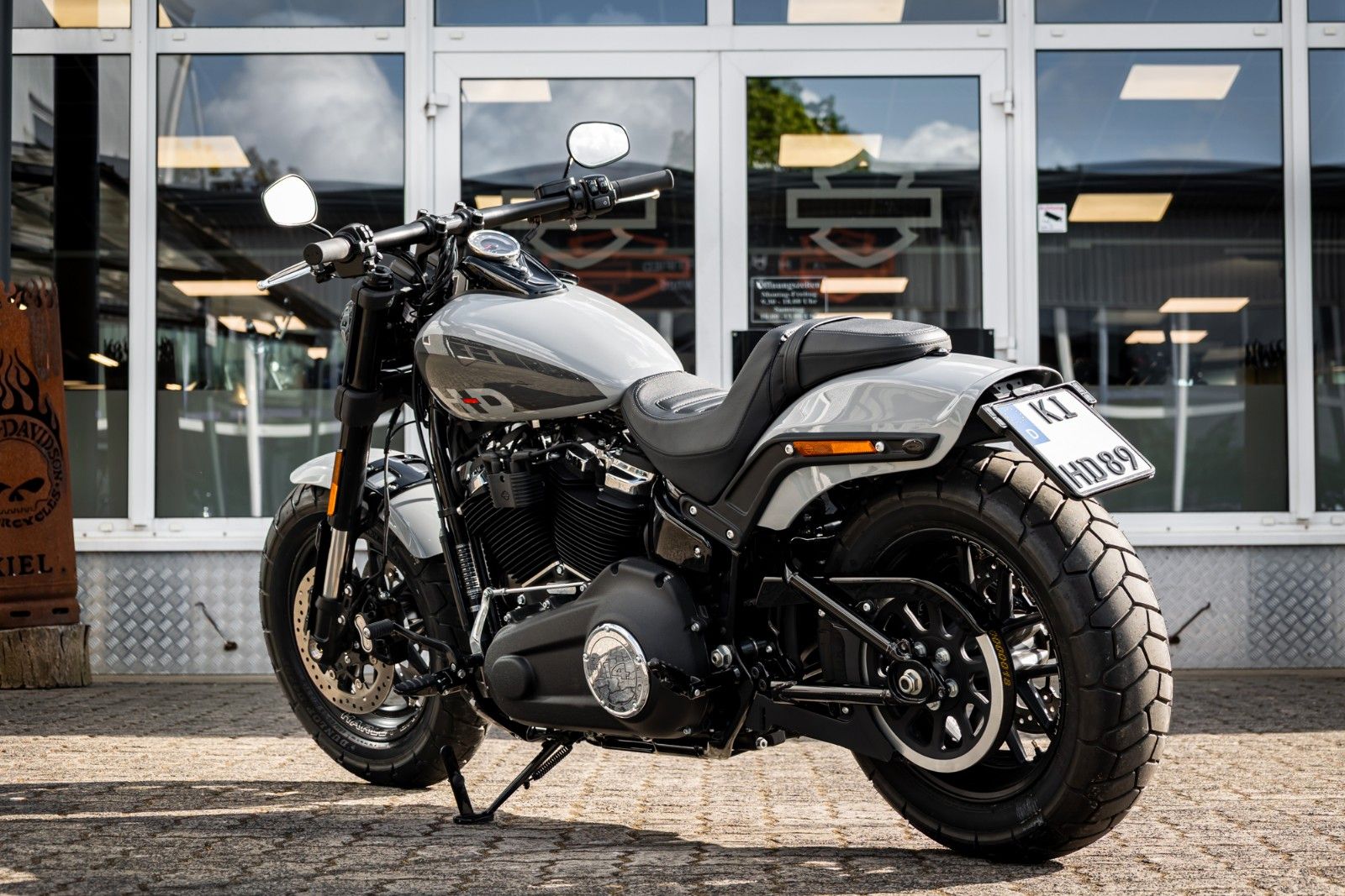 Fahrzeugabbildung Harley-Davidson FXFBS Fat Bob 114 CUI Softail - Jekill & Hyde