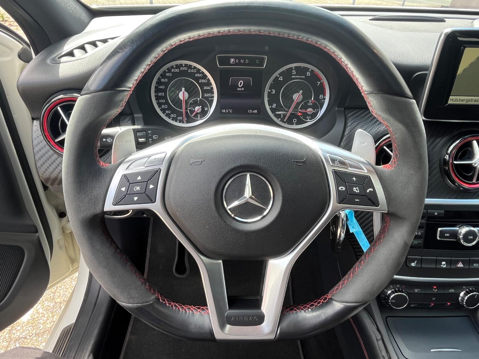 MERCEDES-BENZ A - 45 AMG - 360 CV - CARNET ENTRETIEN