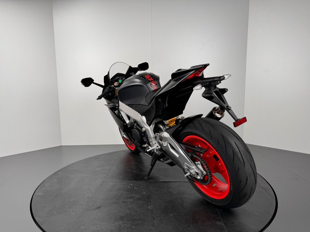 Fahrzeugabbildung Aprilia RSV4 RR *ARROW *TOP-ZUSTAND *2. HAND