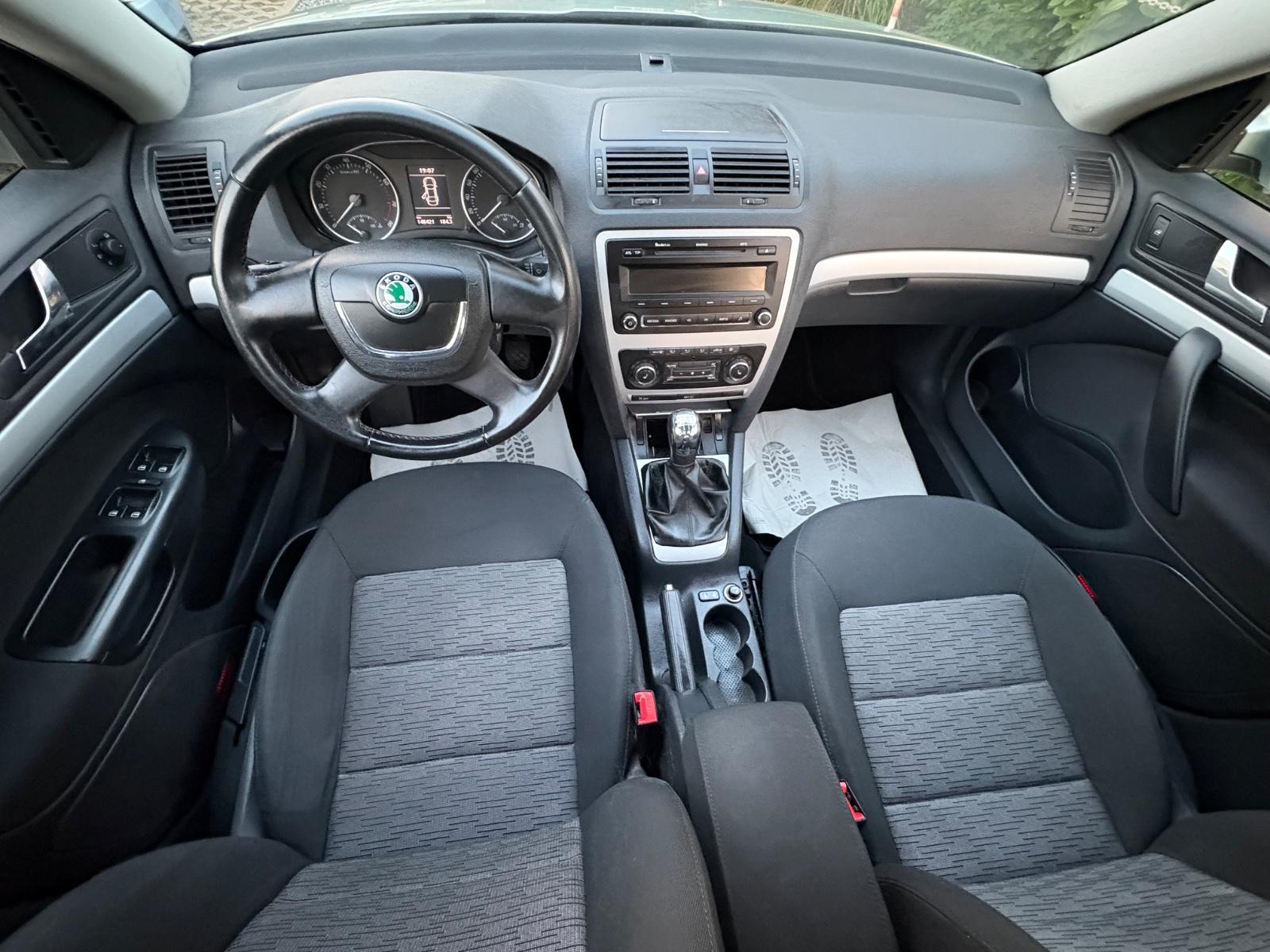 Skoda Octavia 2010 — photo 12
