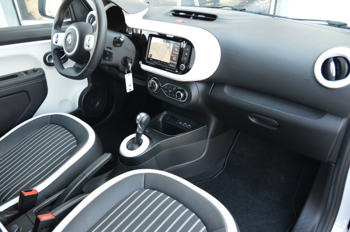 Fahrzeugabbildung Renault Twingo   Techno Electric Navi Kamera Shz Alu