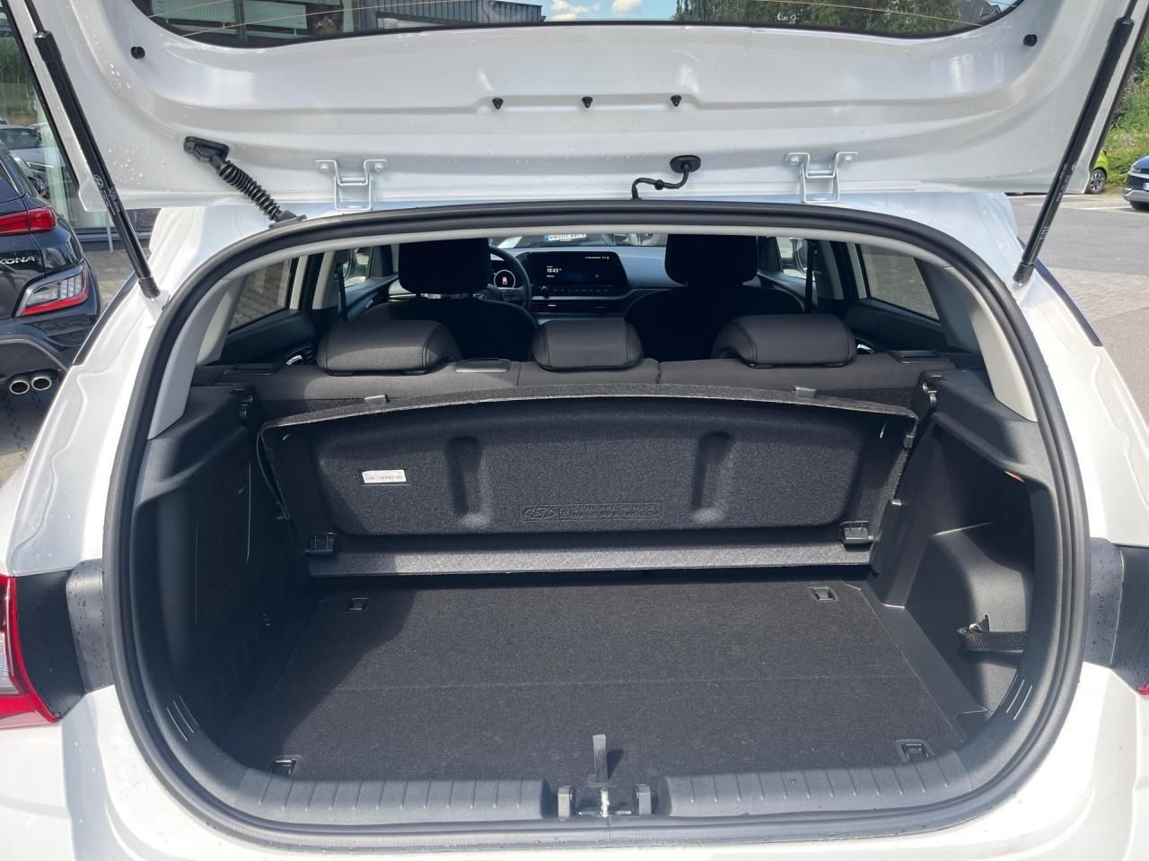 Fahrzeugabbildung Hyundai i20 PRIME *4xSHZ*LED*NAVI*KAMERA*BOSE-SOUND*BT*
