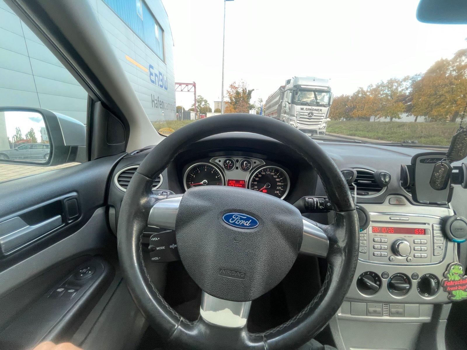 Ford Focus 2010 — photo 7