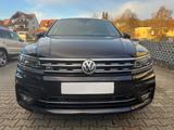 Volkswagen Tiguan Highline 4Motion PANO SHZ NAVI KAMERA TOP - Volkswagen Tiguan: Kombi
