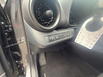 Toyota C-HR - 11