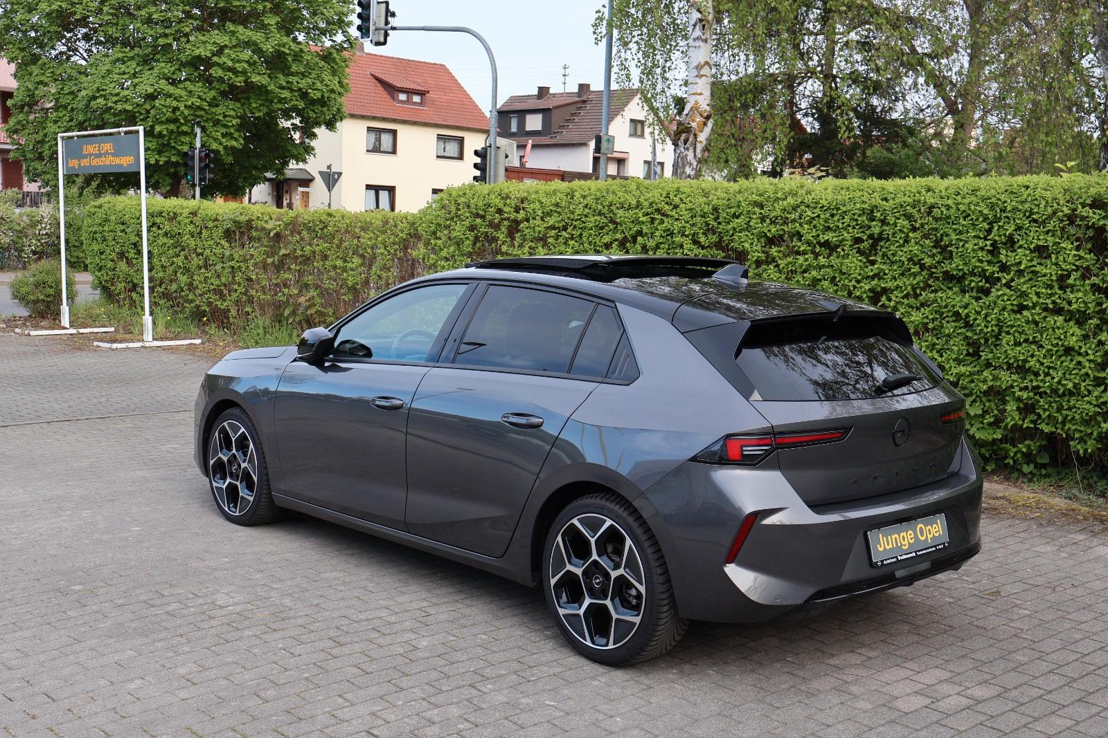 Opel Astra 5-T 1.2 Turbo AT8 Ultimate+ACC+Schiebedach