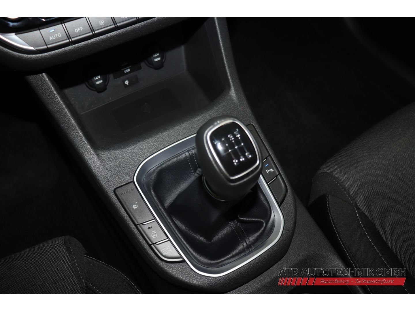 Fahrzeugabbildung Hyundai i30 Trend 1.5 T-GDi 48V AHK-abnehmbar Apple CarP