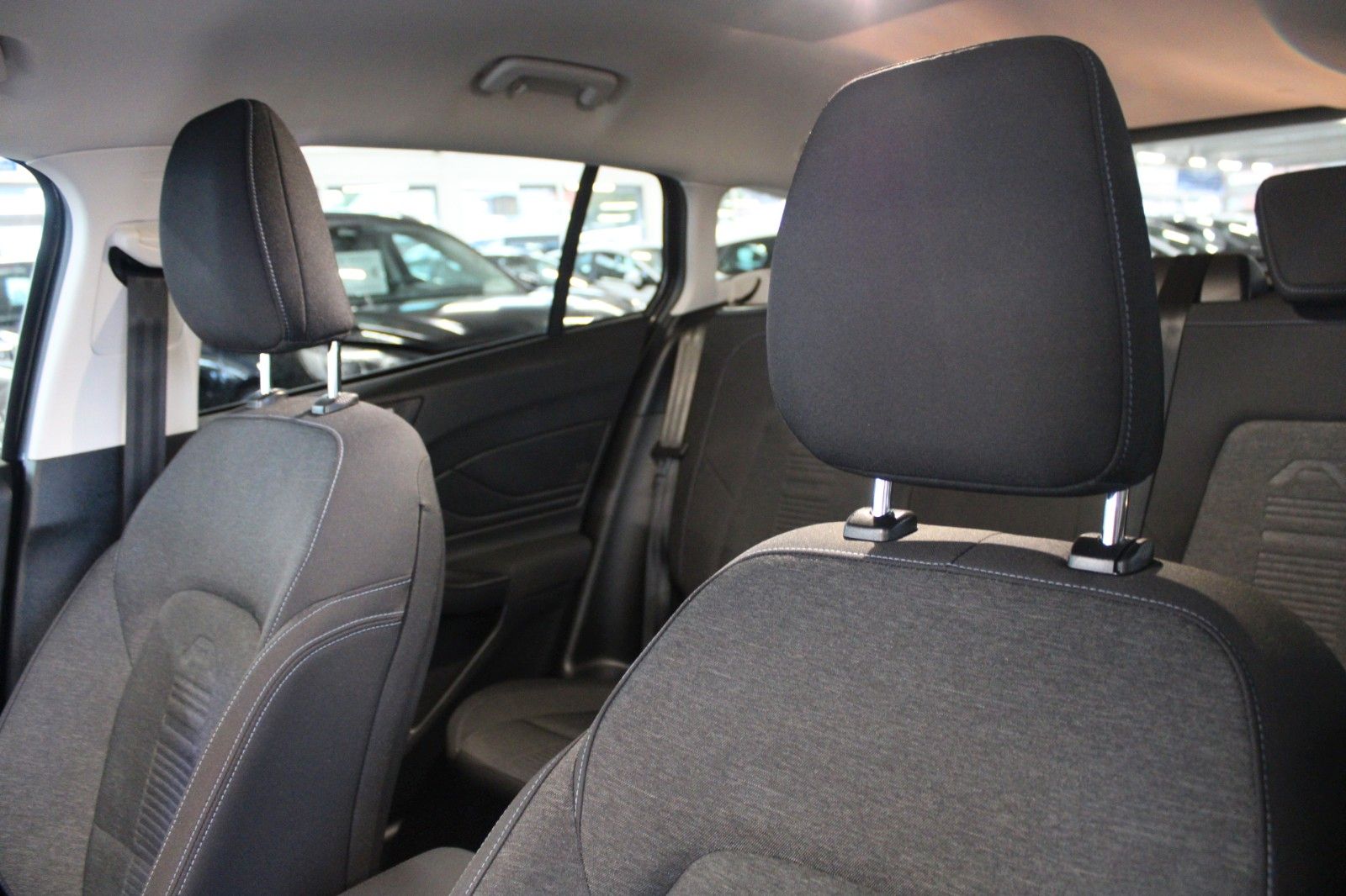 Fahrzeugabbildung Ford Focus Active Turnier LED NAVI WinterPaket CAM