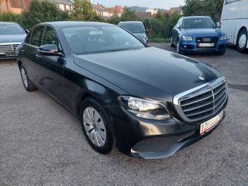 Mercedes E 200 - 3