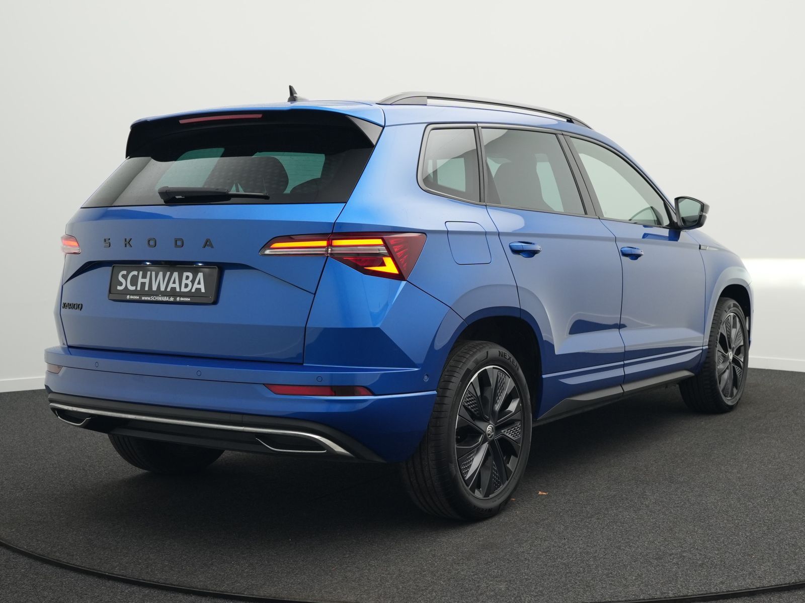 Skoda Karoq Sportline 1.5 TSI DSG *AHK*LED*KAM*18"* imagem 3