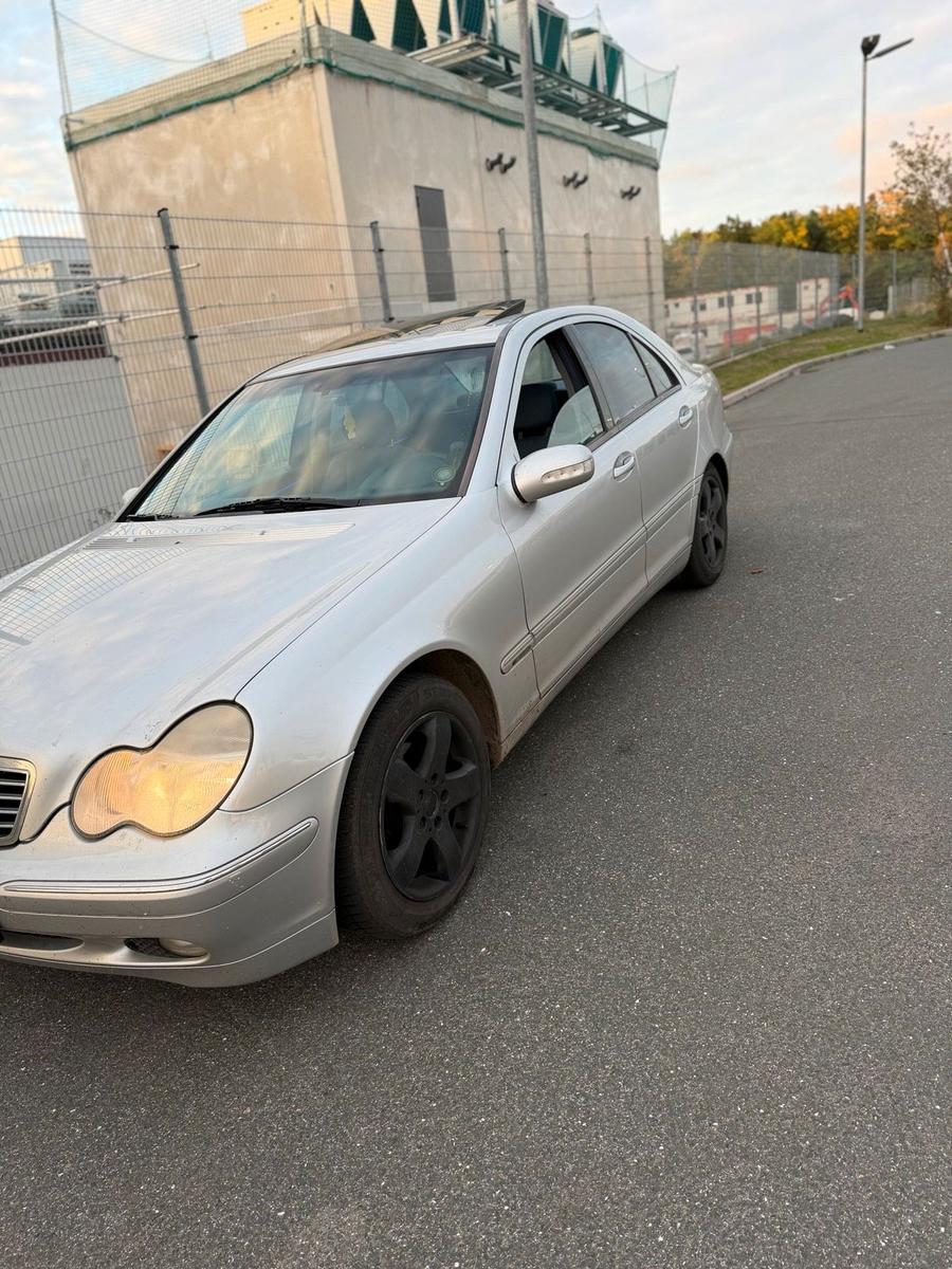 Mercedes-Benz C 200