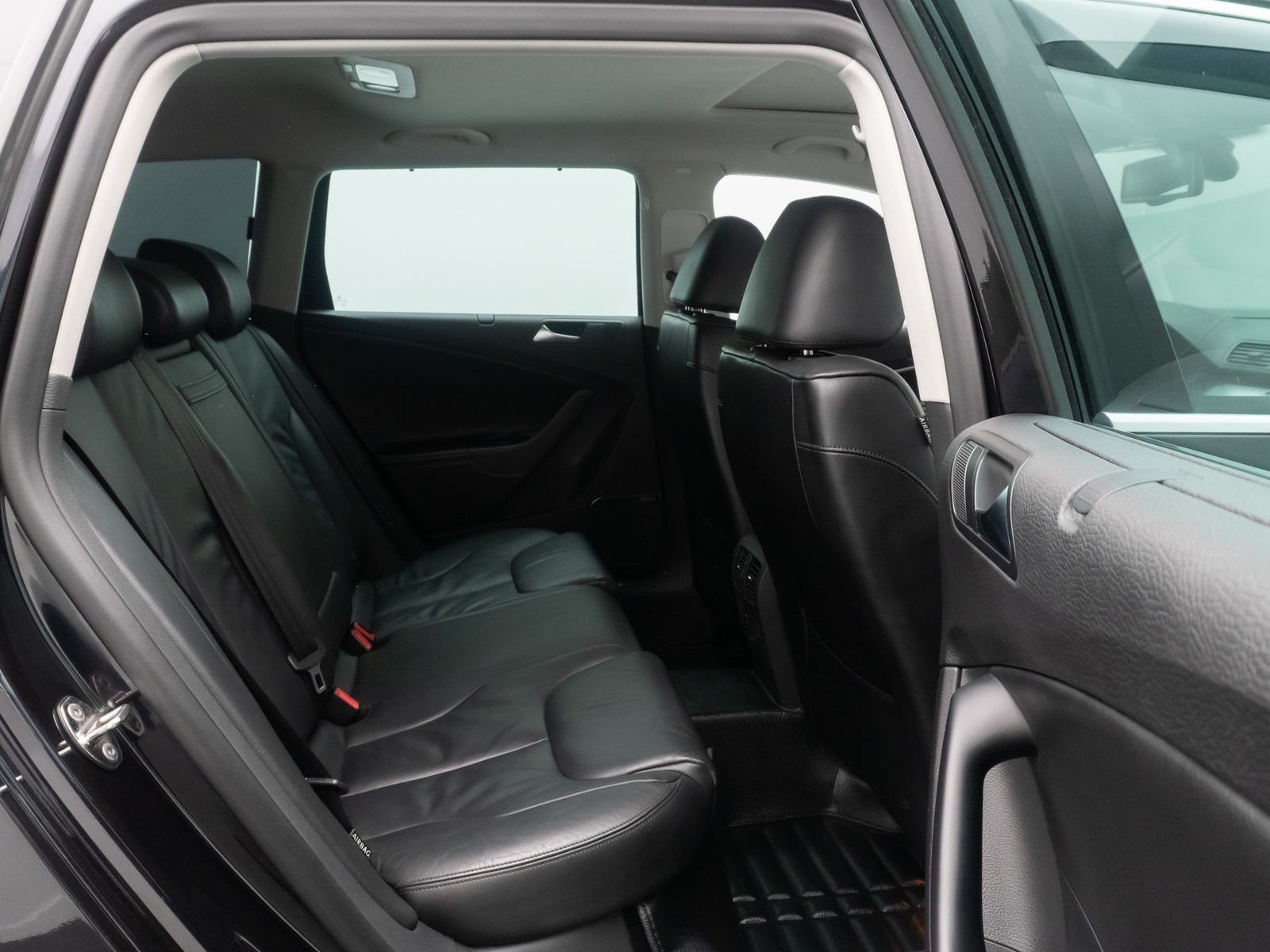 Fahrzeugabbildung Volkswagen Passat V6 FSI R-Line Edition Plus 4Motion AHK. K