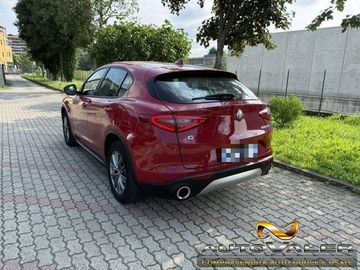 Alfa-Romeo Stelvio - 4