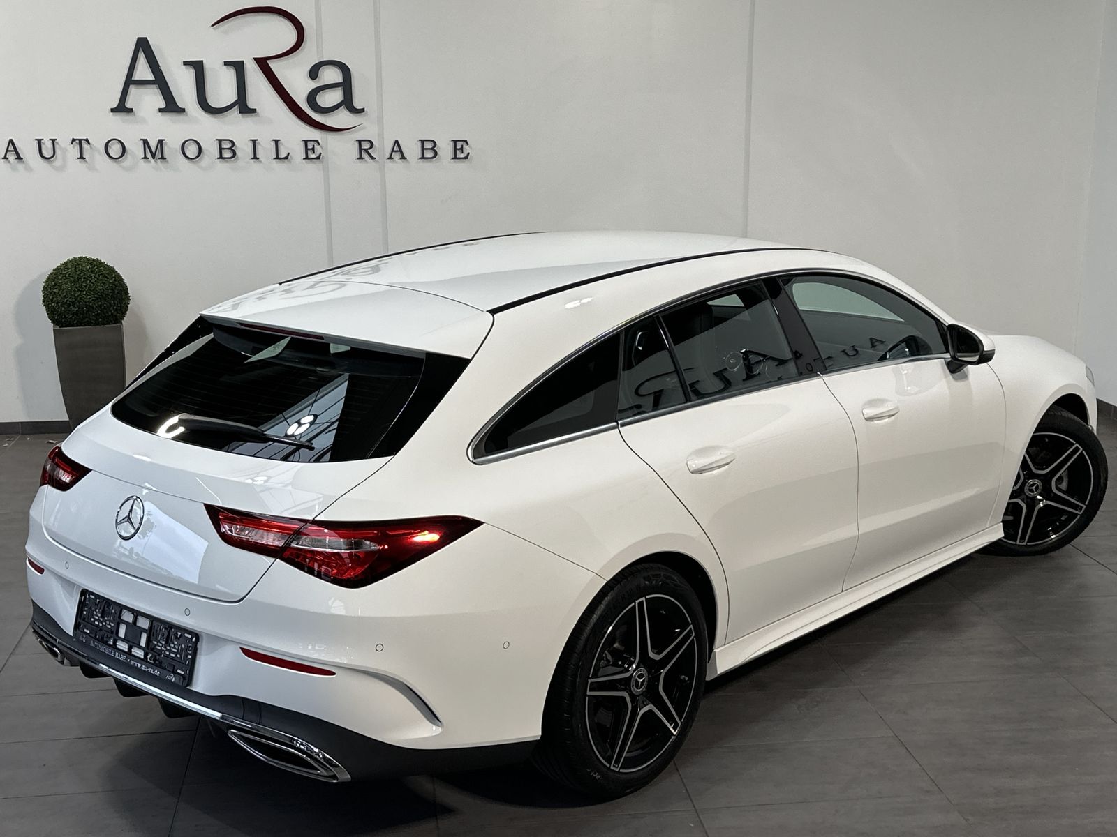 Fahrzeugabbildung Mercedes-Benz CLA 200d Shooting Brake AMG-Line NAV+KAM+CARPLAY