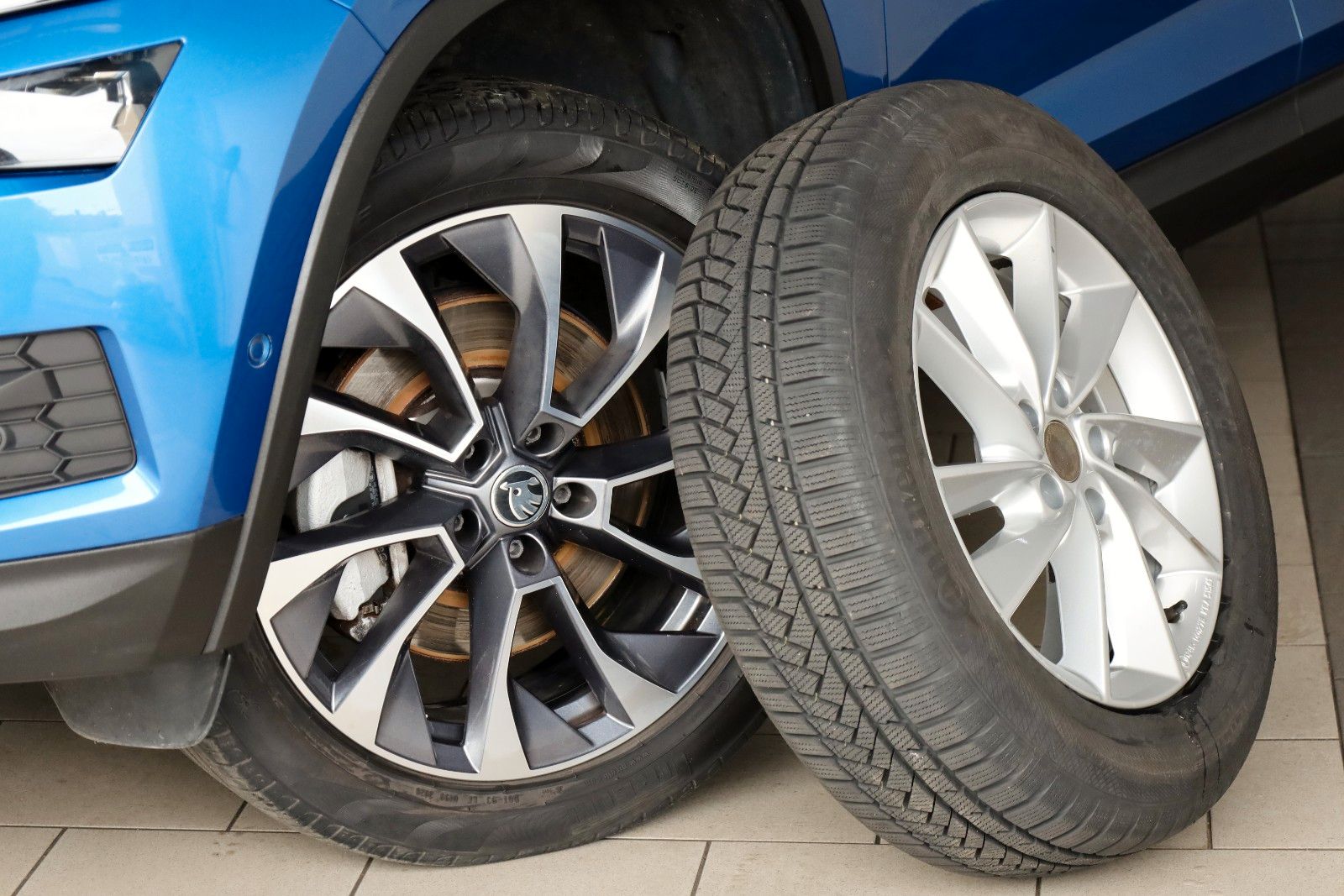 Fahrzeugabbildung SKODA Kodiaq Drive 125 4x4 7 Si,Navi,LED,ACC,AHK,SR+WR