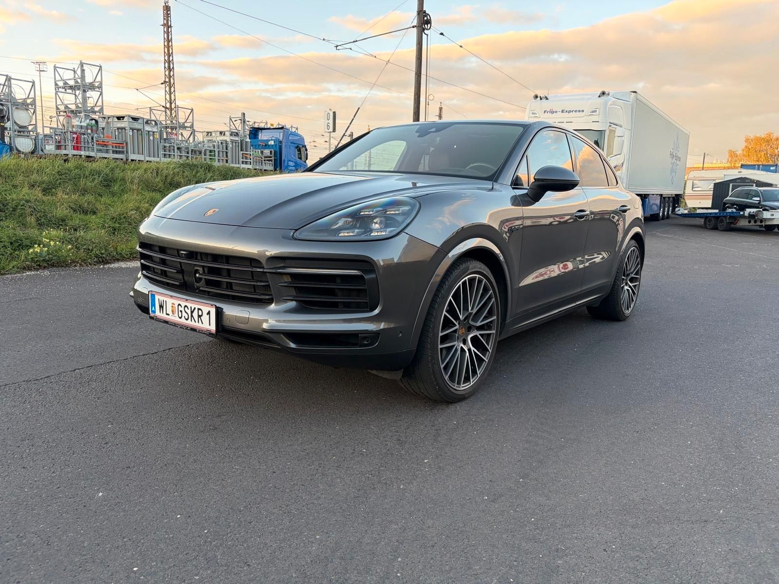 Porsche Cayenne Coupe E-Hybrid 41.650- netto