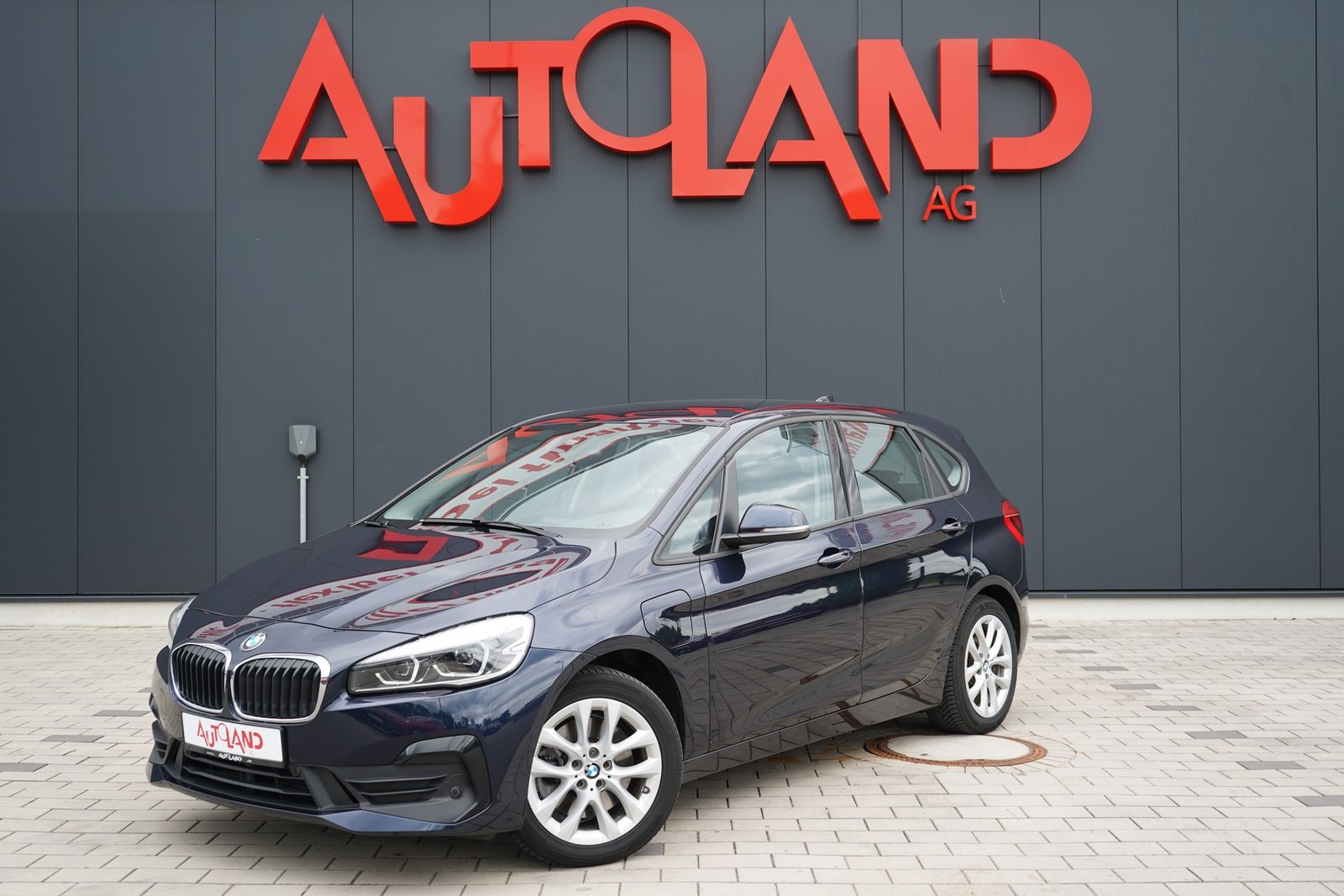 BMW 225 xe LED el. Heckklappe Notbremsassistent foto 2