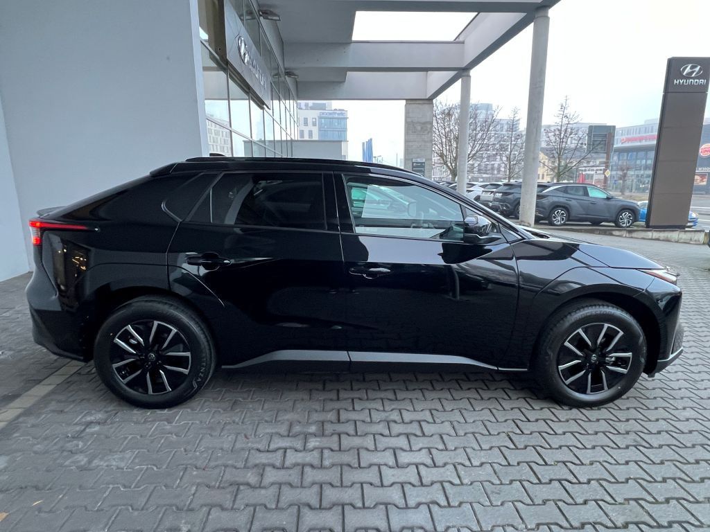 Fahrzeugabbildung Toyota BZ4X 73 kWh Teamplayer 360° KAMERA