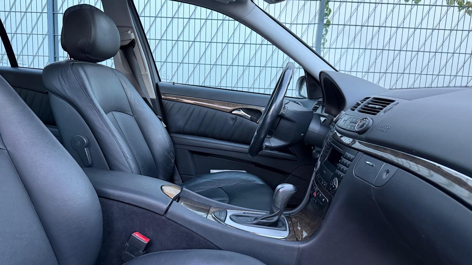 Mercedes-Benz E280 2005 — photo 17